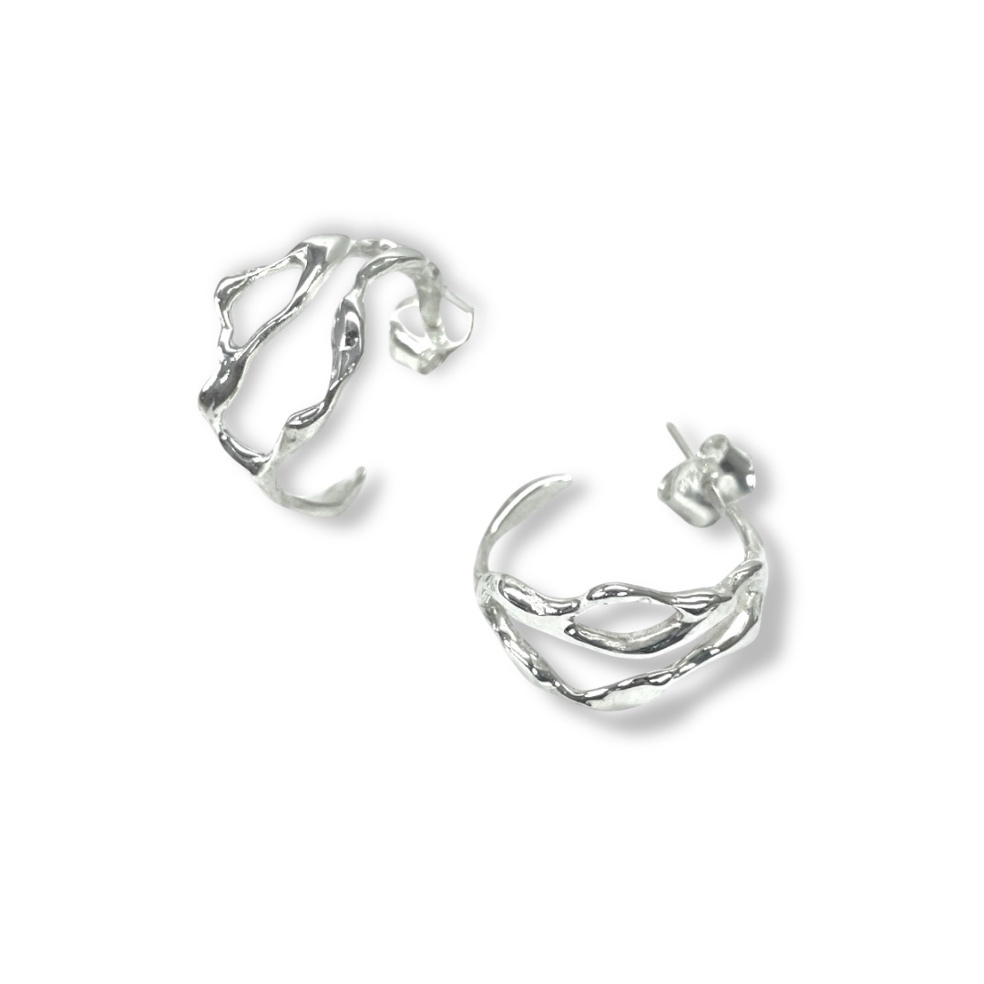 Arracada mediana de plata .925 doble estilo clásico por Teresa González