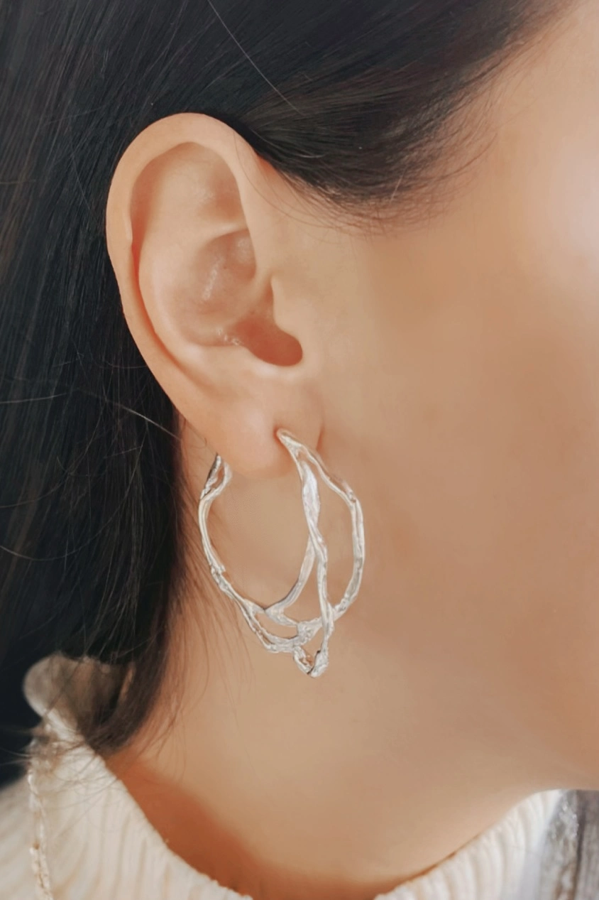 Arracada jumbo de plata .925 doble estilo clásico por Teresa González