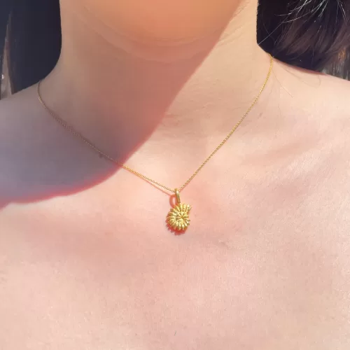 Dije de plata .925 baño de oro estilo natural por Teresa González