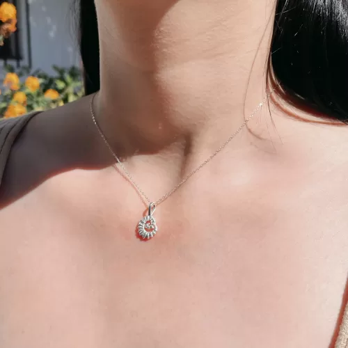 Dije de plata .925 estilo natural por Teresa González