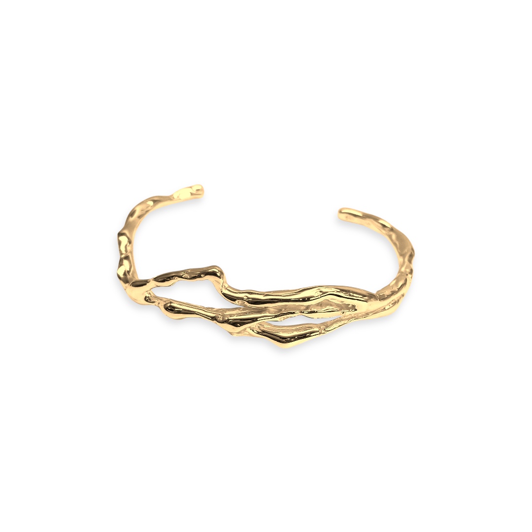 Brazalete -Cuff de plata .925 baño de oro diseño orgánico por Teresa González