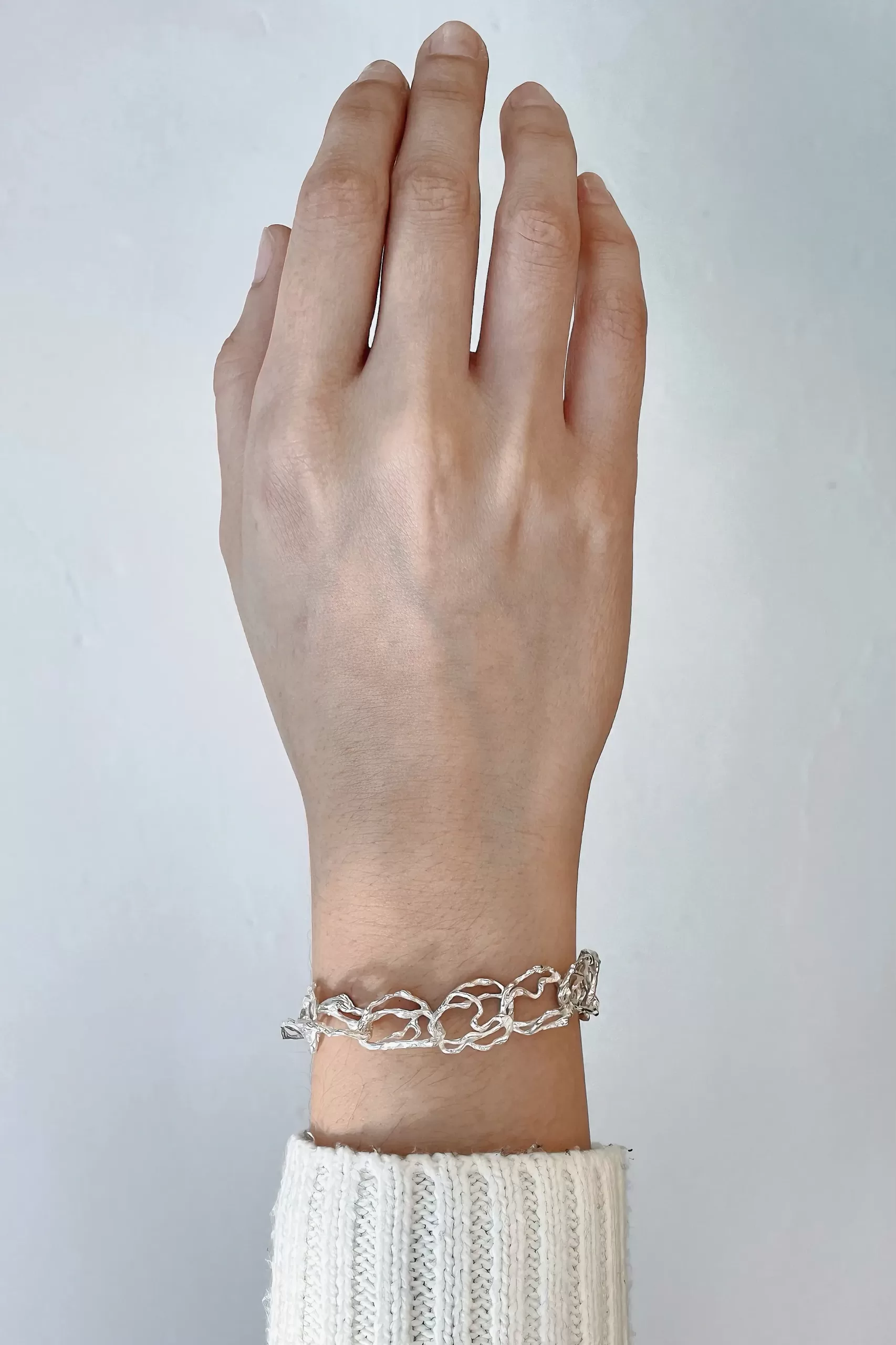 Pulsera de plata .925 diseño contemporáneo  por Teresa González