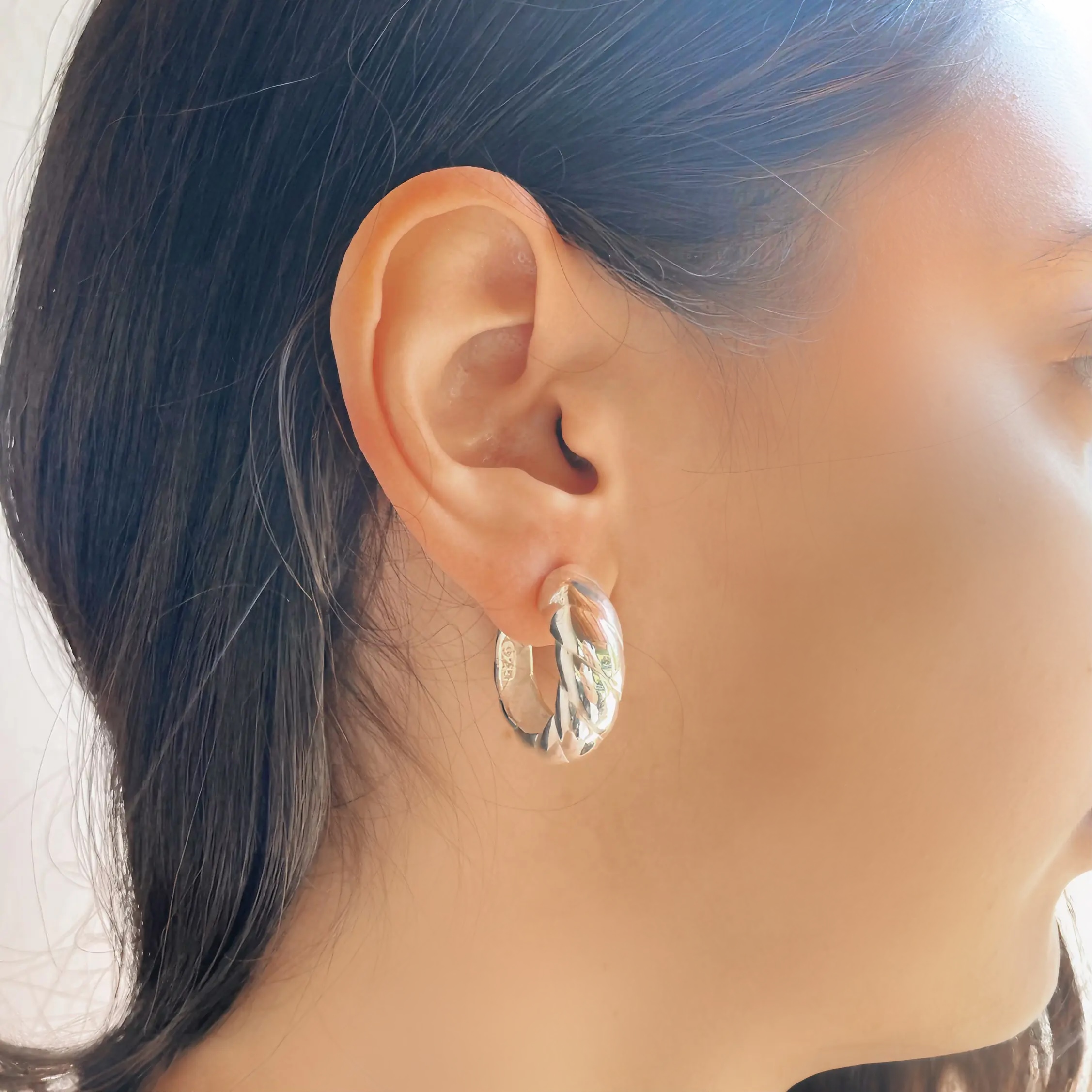 Arracada de plata .925 tipo caracol espiral chico por Teresa González