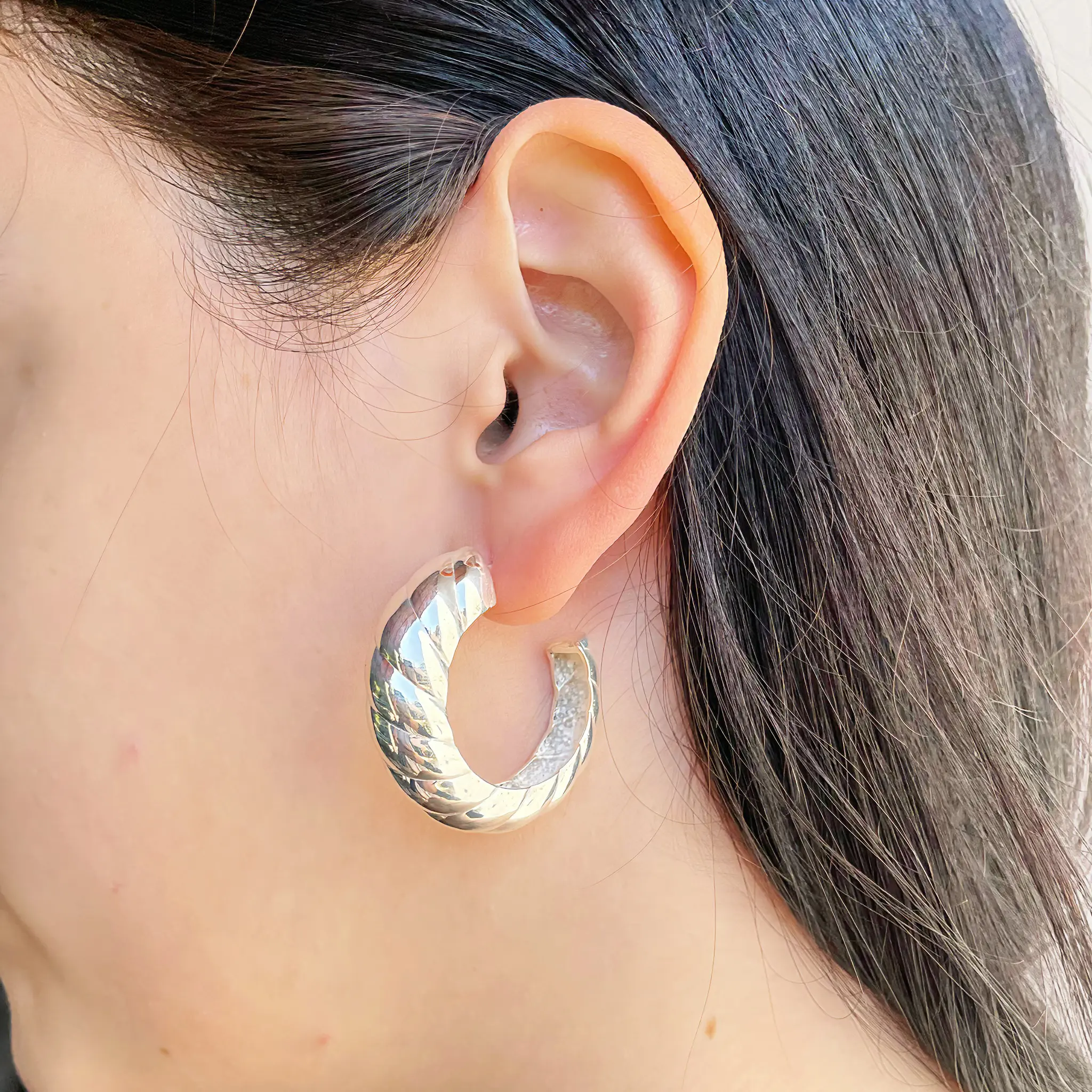 Arracada de plata .925 tipo caracol espiral grande por Teresa González